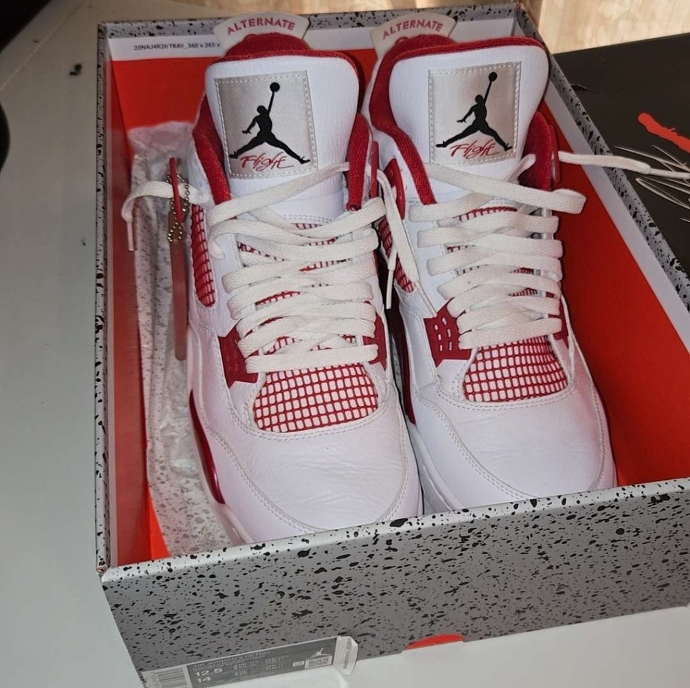 Retro 4 alternate 89